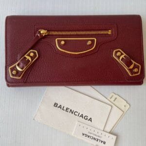BALENCIAGA