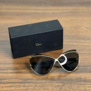 CHRISTIAN DIOR